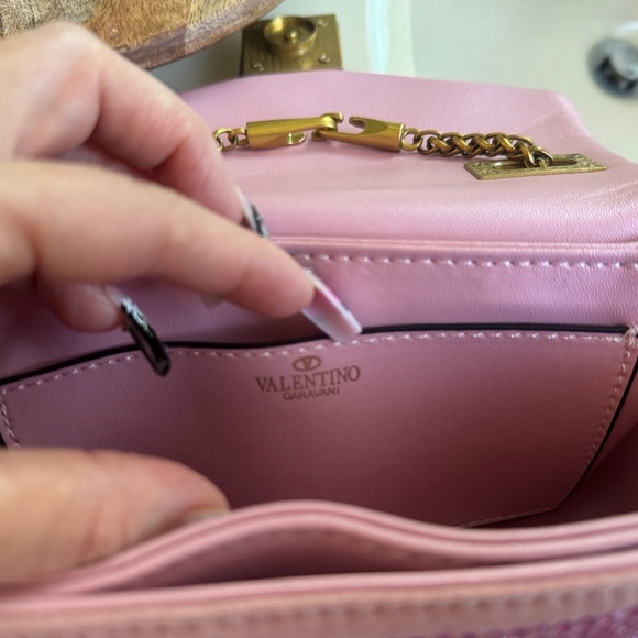 Elegant Pink Crystal-Embellished Women's Bag - Picture 10 of 17